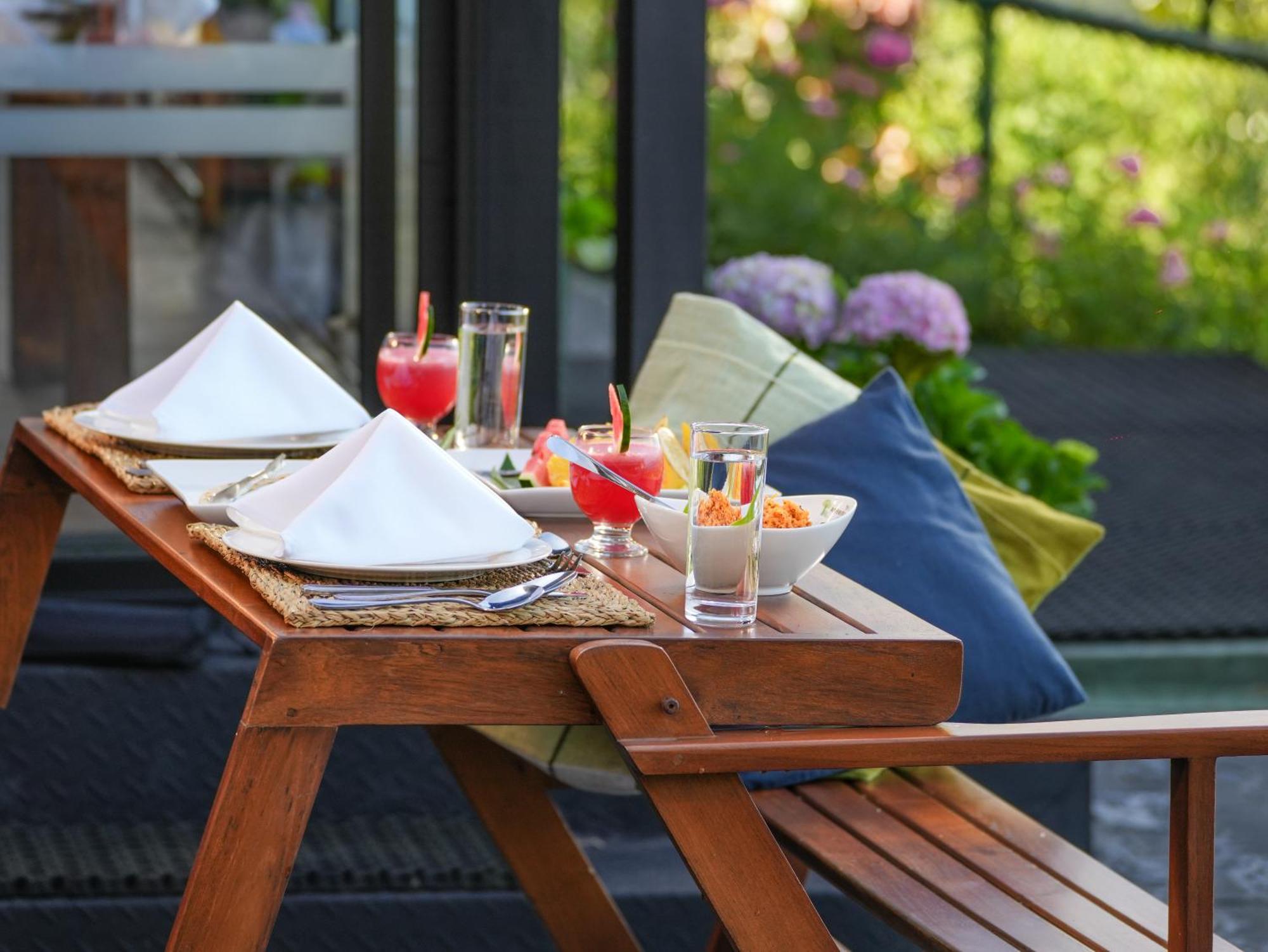 The Riverston Grand Matale Exterior photo